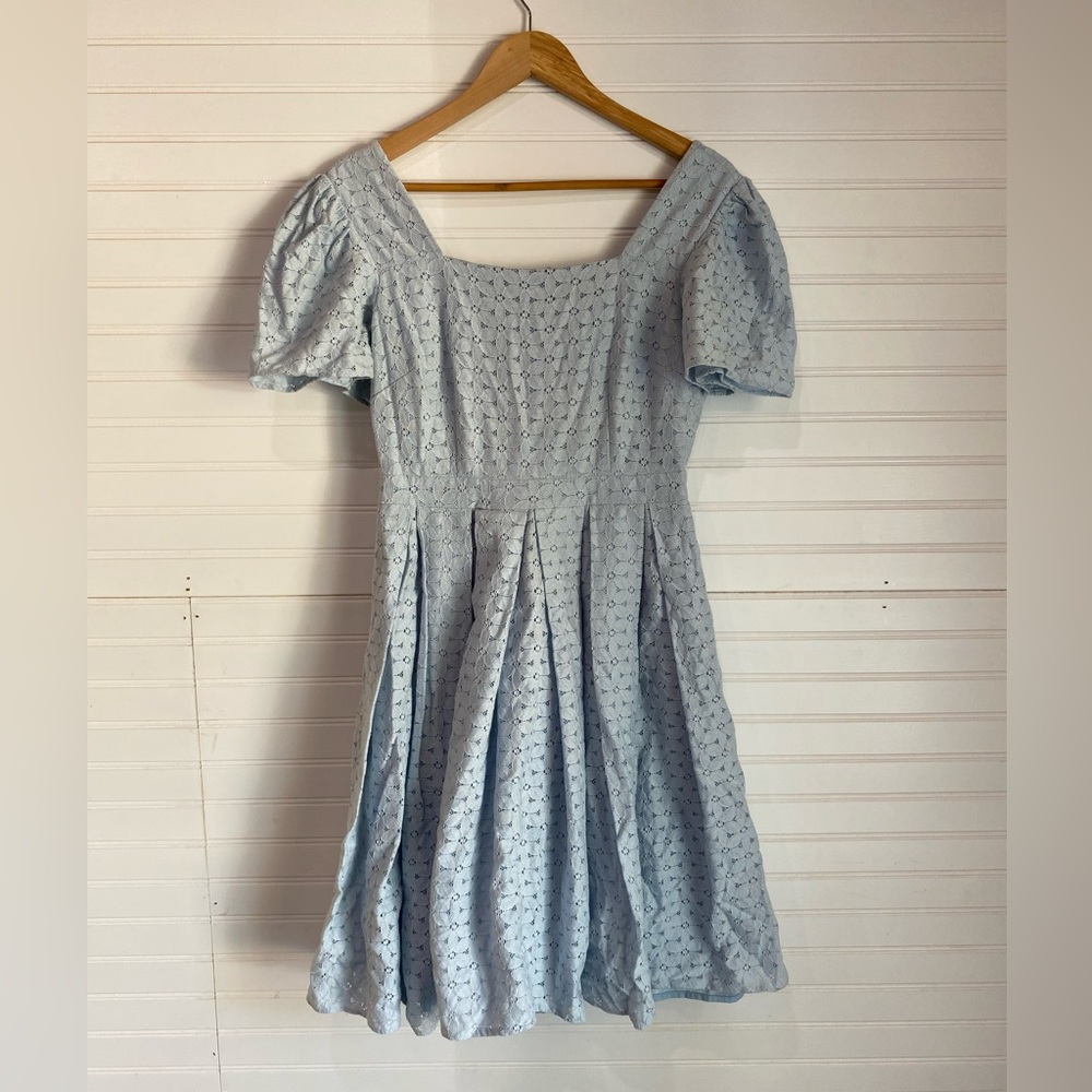 Rachel parcell lace dress!